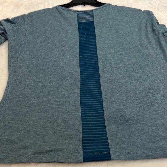 FREE 2 B workout shirt, Activewear size XXL - Picture 11 of 11